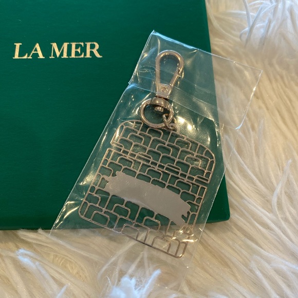 La Mer Accessories - New La Mer key chain